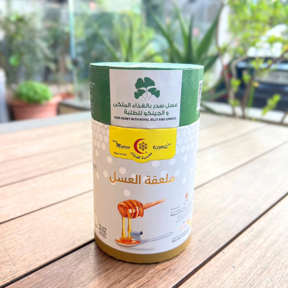 ملاعق عسل سدر بالغذاء الملكي